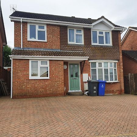 Modern Comfortable Quiet Self Contained Apartments Brackley  Bagian luar foto
