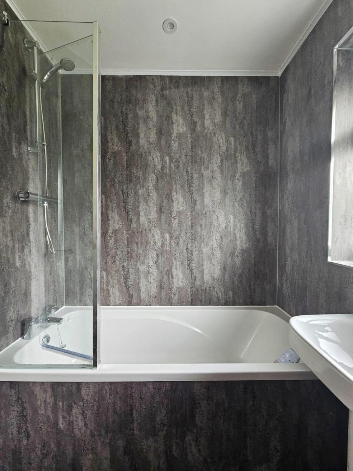 Modern Comfortable Quiet Self Contained Apartments Brackley  Bagian luar foto